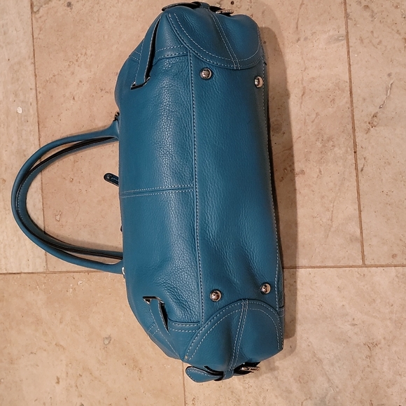 Tignanello Leather Shoulder Bag - Picture 3 of 8